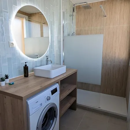 Le Perchoir D'idron Apartment